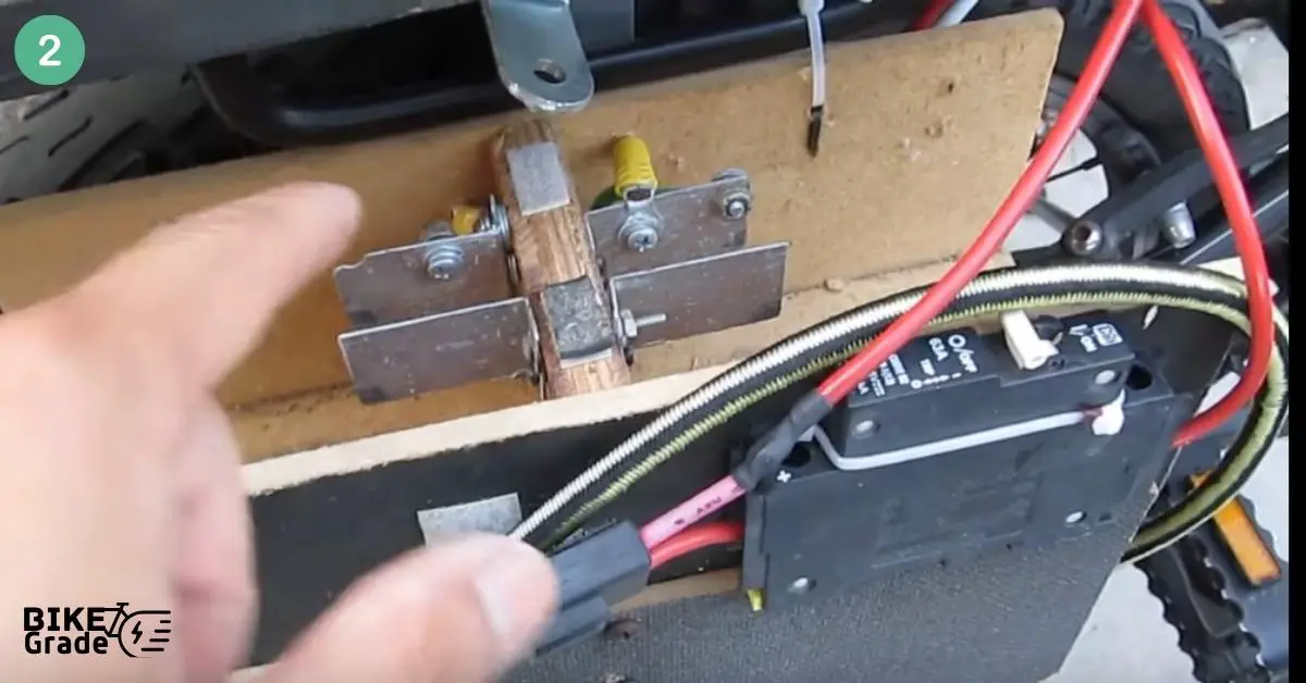 Make a box to hold the power tool battery