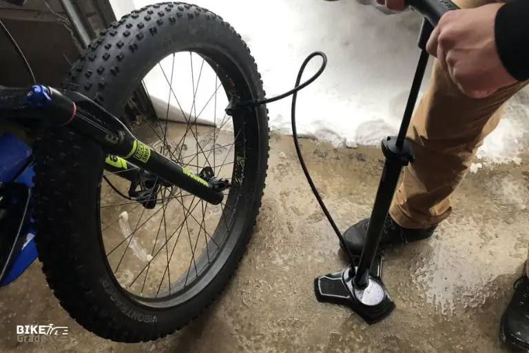 How do you put air in a fat bike tire